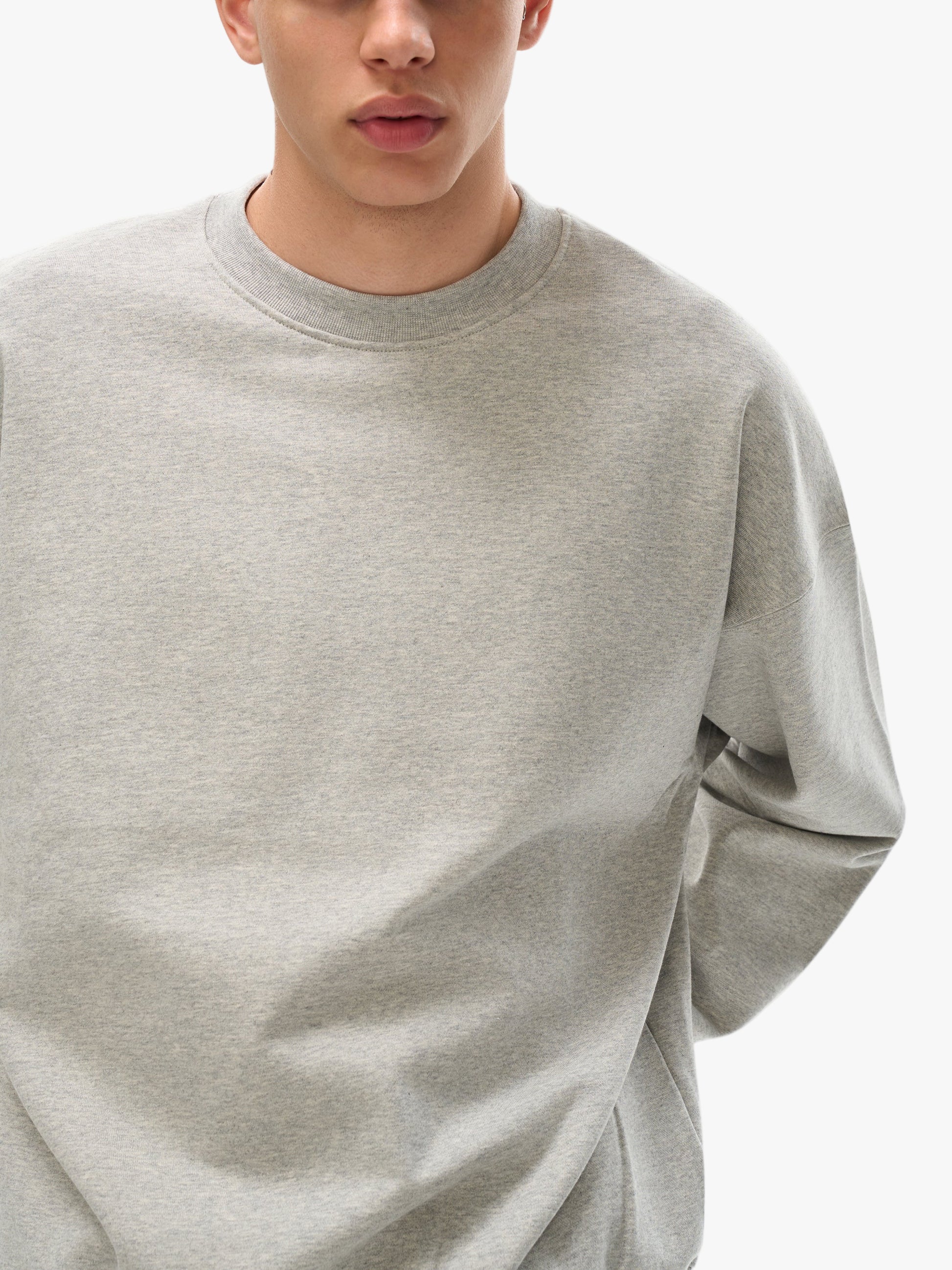 Valvera FW Basics Heavyweight Essential Sweatshirt - Valvera