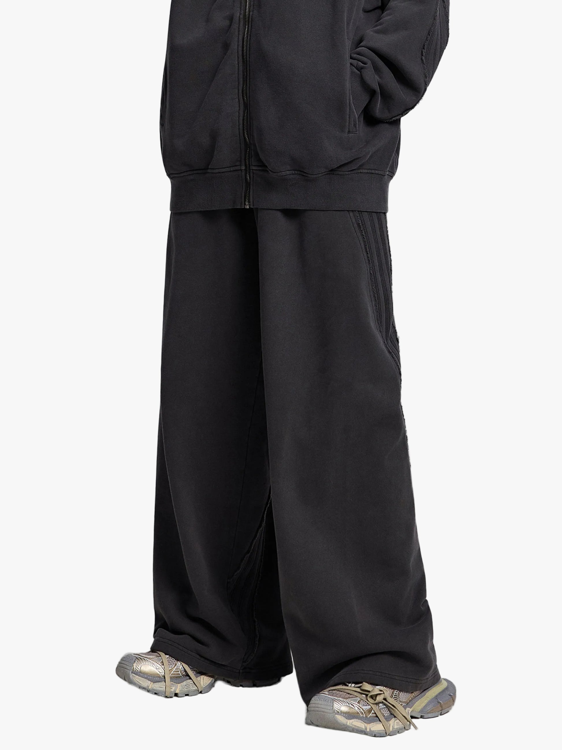 Valvera Basics Snow Washed Tape Raw Edge Sweatpants - Valvera